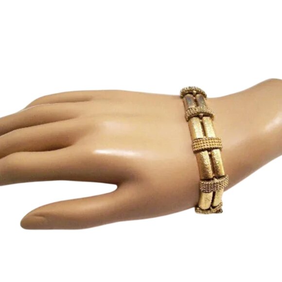 Monet Florentine Brushed Bracelet Gold Tone Vintage Double Row Links Nail Heads - Picture 5 of 5